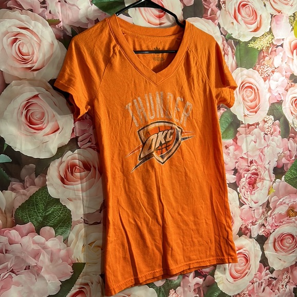 OKC Thunder size M short sleeve adidas tee - Picture 9 of 10